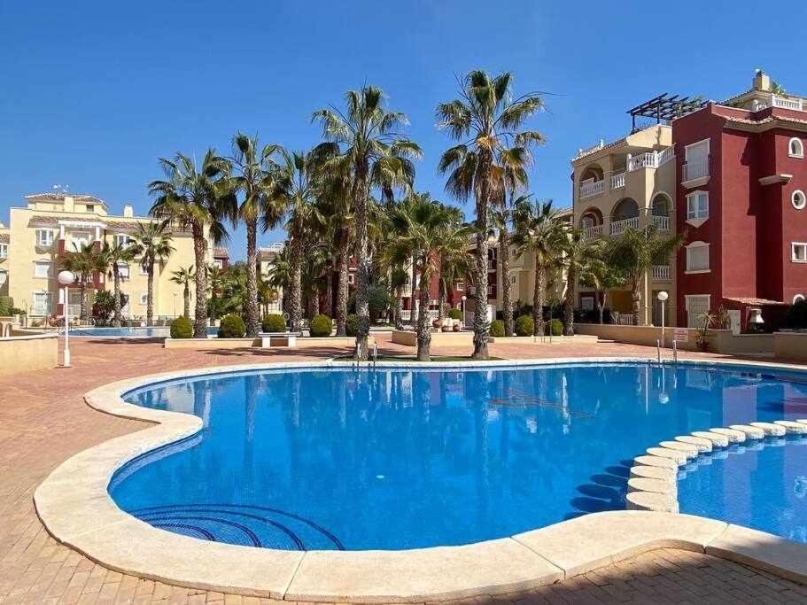 Acogedor Apartamento Cerca De La Playa Los Alcázares Exterior foto